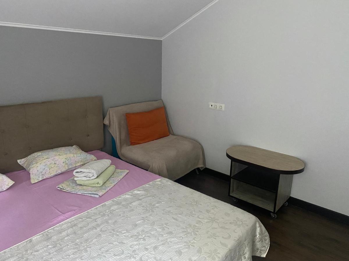 Guest House Olzhycha 45 Б キエフ エクステリア 写真